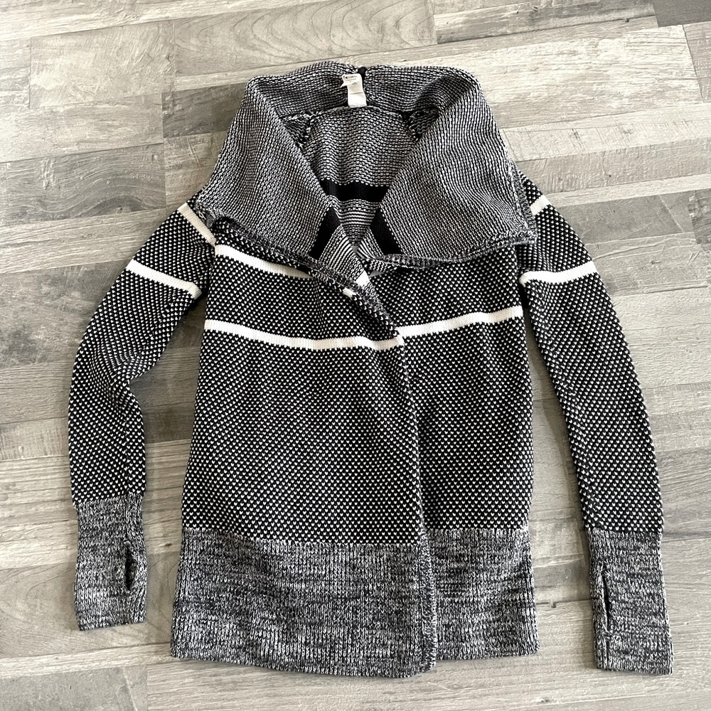 Ivivva Girls Feeling Toasty Wrap, Size 7
